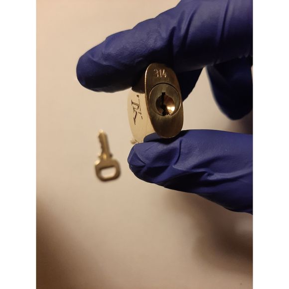 *GENUINE* 2 TWO Louis Vuitton Locks *INCLUDES KEY* - Picture 12 of 12